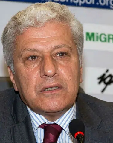 Başkan Genç’ten Atay Aktuğ İçin Taziye Mesajı: Şehrimiz Önemli Bir Değerini Kaybetti