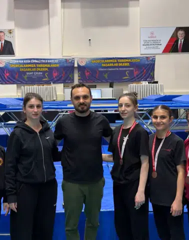 Trabzonlu Sporculardan Trampolin Cimnastikte Türkiye Dereceleri