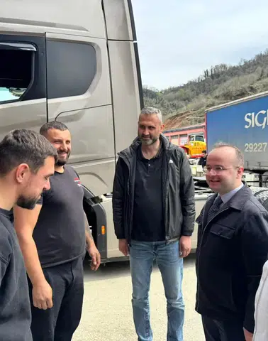 Hopa Kaymakamı Arslantürk Sanayi Esnafıyla Buluştu