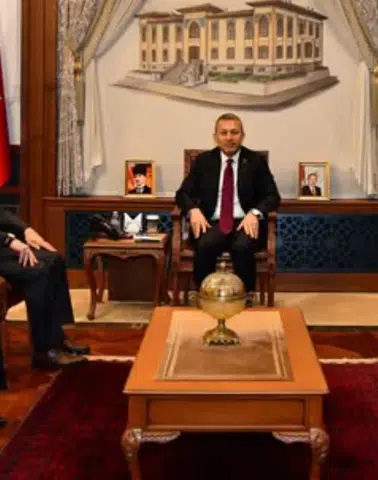 Trabzon Üniversitesi Tıp Fakültesi Dekanı Prof. Dr. Ahmet Şen’den Vali Tahir Şahin’e Ziyaret