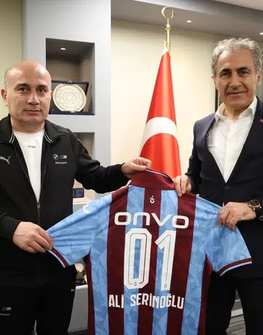 Sağlık ve Eğitim Alanından Önemli İsimlerden Trabzon GSİM’e Ziyaret