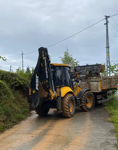 Sürmene’de Haftalık Çalışma Programı Kapsamında Kapsamlı Hizmet Seferberliği