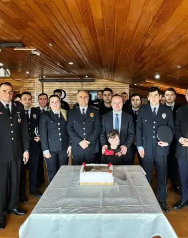 Hopa’da Polis Haftası Buluşması: Kaymakam Arslantürk Emniyet Mensuplarıyla Bir Araya Geldi