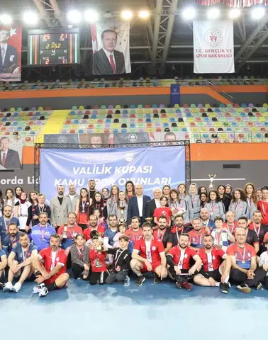 Trabzon’da Valilik Kupası Kamu Spor Oyunları Voleybol Müsabakaları Tamamlandı