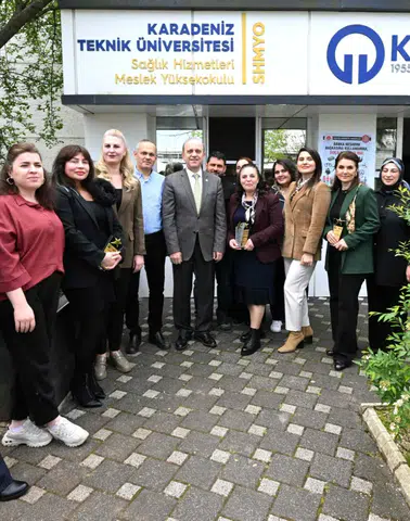 KTÜ Sağlık Hizmetleri MYO’da Akademik Kurul Toplantısı ve Ödül Töreni Gerçekleştirildi