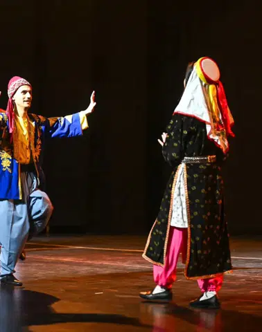 Erzurum’da Anadolu’nun Renkleri Sahneye Taşındı