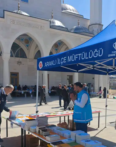 Araklı'da Hayır Çarşısı ile Dini Tesislere Destek Sağlandı