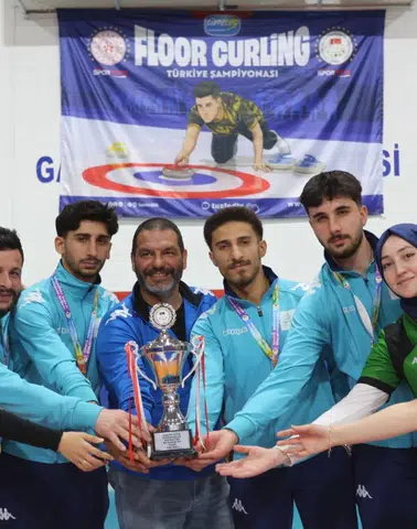 Artvin Çoruh Üniversitesi Floorcurling Takımı Türkiye Şampiyonu Oldu