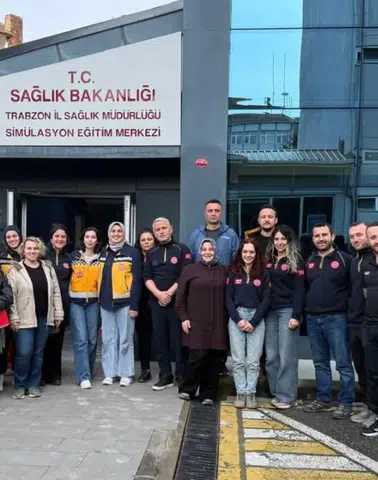 Trabzon’da 112 Personeline Kapsamlı Temel Eğitim: 36 Sağlık Çalışanı Eğitimden Geçti