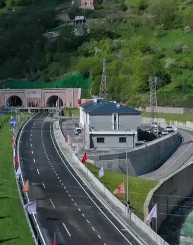 Zigana Tüneli Ulaşımda Yeni Dönem Başlattı: Süre Kısaldı, Güvenlik Arttı