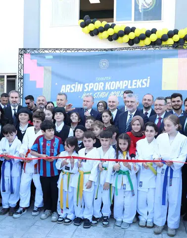 Arsin Spor Kompleksi ve İlçe Stadı Görkemli Törenle Açıldı