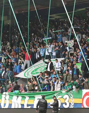 Çaykur Rizespor, Süper Lig'de tarihi başarısını 8. sırada tamamladı ancak iç sahada 13. oldu.