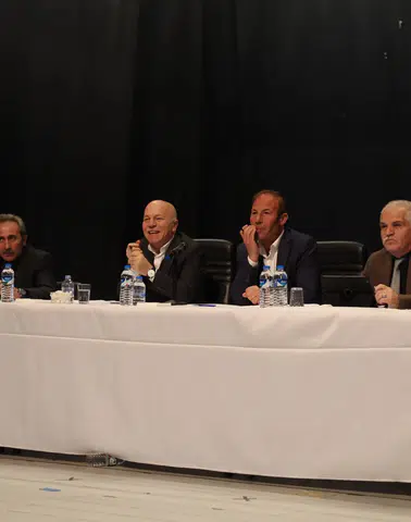 Erzurum Büyükşehir Belediye Başkanı Mehmet Sekmen, Hınıslı Muhtarlarla Bir Araya Geldi