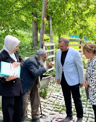 AK Parti Uzundere Teşkilatından Cevizli Mahallesi’ne Bayram Ziyareti