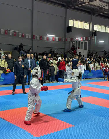 Maçka’da Şehit Eren Bülbül Karate Şampiyonası Başladı