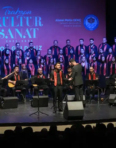 Trabzon’da Türk Halk Müziği Rüzgarı Esti