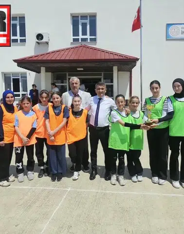 İyidere'de ÇEDES Şenliği, İmam Hatip Ortaokulu öğrencilerine değerler eğitimi sundu