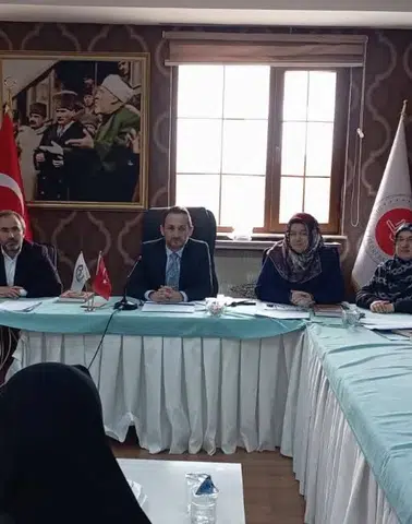 Erzurumlu Hafız Zeynep Özkul, Hafız Kal Türkiye Finali'nde Türkiye Birincisi Oldu