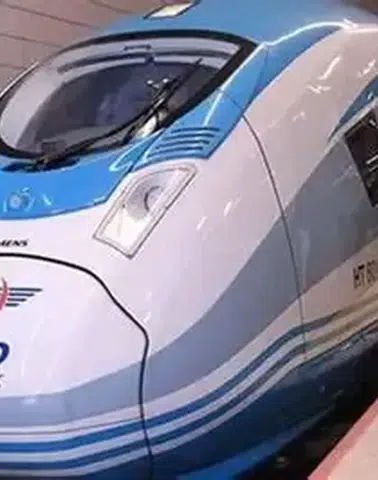 Herkes Bindi, Erzurum Peronda Kaldı: Doğu’ya Hızlı Tren Ne Zaman Gelecek?