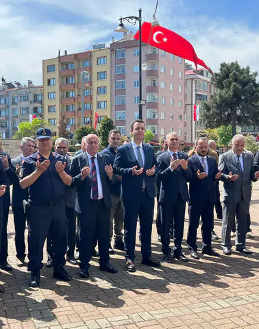 Beşikdüzü’nde 20 Mayıs Deniz Faciasında Hayatını Kaybeden 38 Kişi Dualarla Anıldı