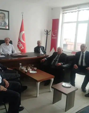 CHP Heyeti, Saadet Partisi'ni Bayramda Unutmadı!