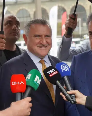 Osman Aşkın Bak: "Şeffaflık için her konu araştırılmalı ve aydınlatılmalı"