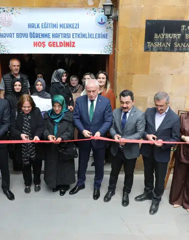 Bayburt'ta Hayat Boyu Öğrenme Haftası Etkinliğine Yoğun İlgi