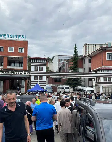 Rize Müftülüğü YKS Maratonunda Öğrenci ve Velilerin Yanında Oldu