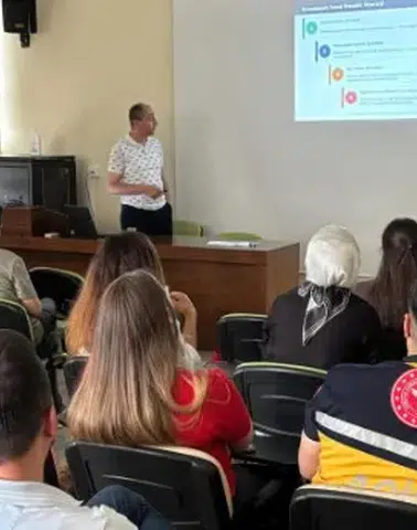 Rize’de Sağlık Çalışanlarına İş Sağlığı ve Güvenliği Eğitimi Verildi