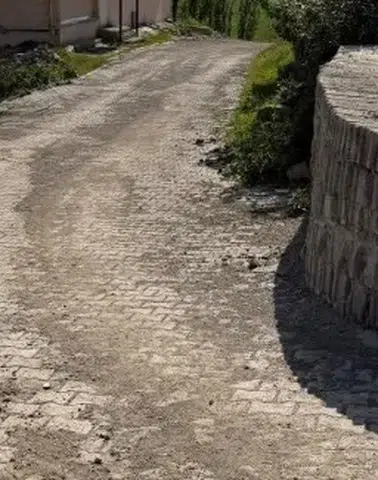 Oltu Belediyesi Güryaprak Mahallesi’nde Kilit Parke Çalışmalarını İnceledi