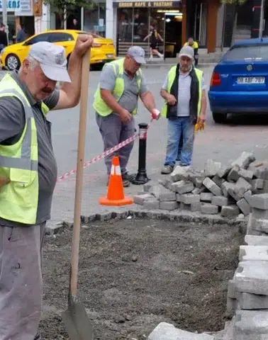 Borçka Belediyesi'nden Mahalle Mahalle Hizmet Seferberliği