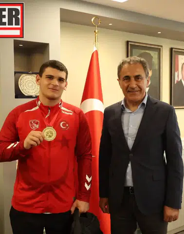 Avrupa Şampiyonu Kerem Uzun’dan Trabzon Gençlik ve Spor İl Müdürlüğü’ne Ziyaret