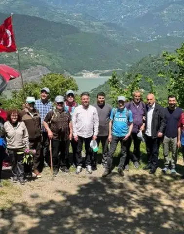 Maçka’da Doğa Yürüyüşüyle Birlik ve Beraberlik Mesajı
