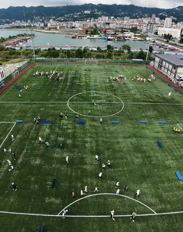 Rize’de Yüz Yüze 100 Çocuk Oyunları Şenliği Renkli Görüntülere Sahne Oldu