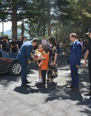 Artvin'de Öğrenciler Karne Sevinci Yaşadı