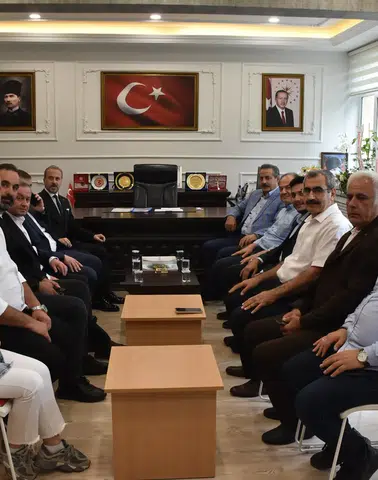 Faruk Çelik'ten Artvin İl Milli Eğitim Müdürlüğü'ne Ziyaret