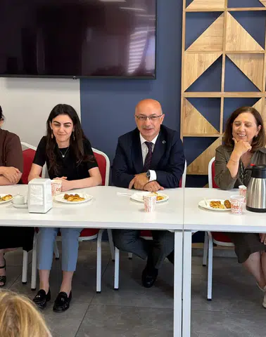 Uzm. Dr. Ümmügülsüm Özel'e Ortahisar İlçe Sağlık Müdürlüğü'nde Veda Programı