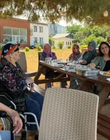 Trabzon Huzurevi Sakinleri Sosyal Etkinlikte Moral Depoladı