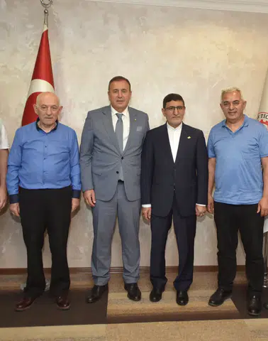 İran Başkonsolosu Mohebbati'den TTSO'ya Veda Ziyareti