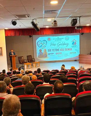 Oltu'da Bir Yetime Aile Olmak Paneli Yoğun Katılımla Gerçekleştirildi