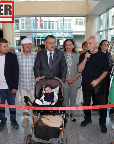 Trabzon'da SMA Hastası Erdem Özmen İçin Anlamlı Resim Sergisi Düzenlendi