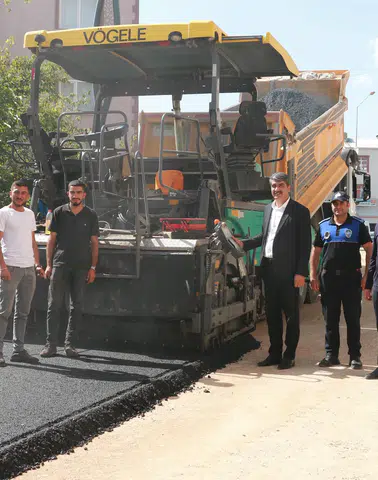 Aşkale’de Kayserilioğlu Sokağı’nda Sıcak Asfalt Çalışması