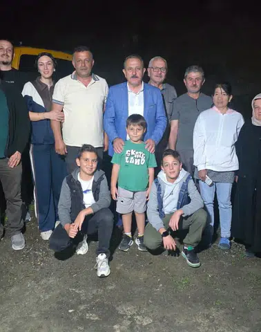 Başkan Fuat Koçal Güneysu Mahallesi'nde Vatandaşlarla Buluştu