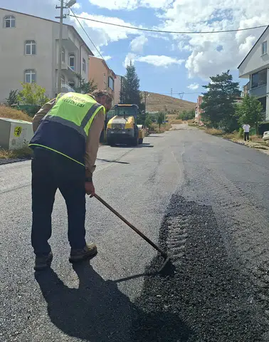 Bayburt Belediyesi Mahallelerde Çalışmalarını Sürdürüyor