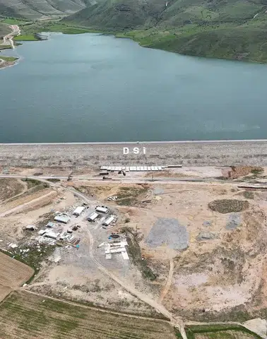 Bayburt'ta Kırklartepe Barajı Sulaması Hızla İlerliyor: 57 Bin 700 Dekar Arazi Suya Kavuşacak