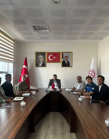 Çat’ta Metruk Binalara Karşı Güvenlik Tedbirleri Artırılıyor