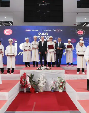 Bayburt’ta 246 Hafız İçin İcazet Merasimi Düzenlendi