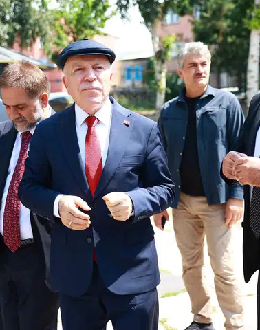 Erzurum Büyükşehir Belediyesi'nden Hacı Cuma ve İbrahim Paşa Camii Çevresinde Saha İncelemesi