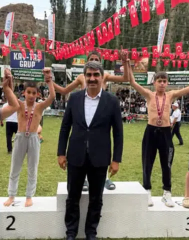 Aşkale Belediye Başkanı Şenol Polat, Tortum’daki Altın Kemer Güreş Festivali’ne Katıldı