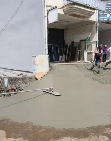 Arhavi’de Sanayi Sitesi ve Cumhuriyet Mahallesi’nde Çalışmalar Sürüyor